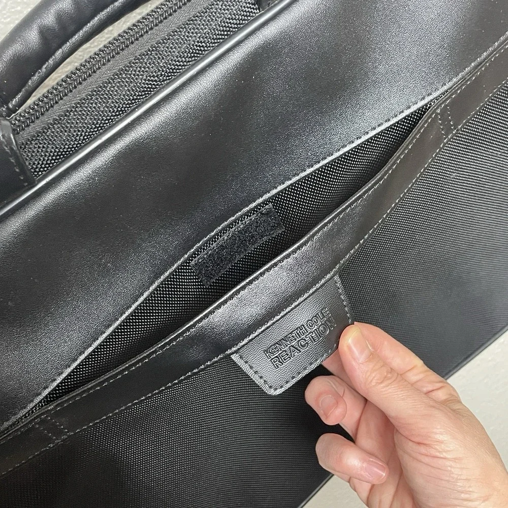 Kenneth Cole Reaction Black Soft Briefcase Messenger Bag Style 536390‎